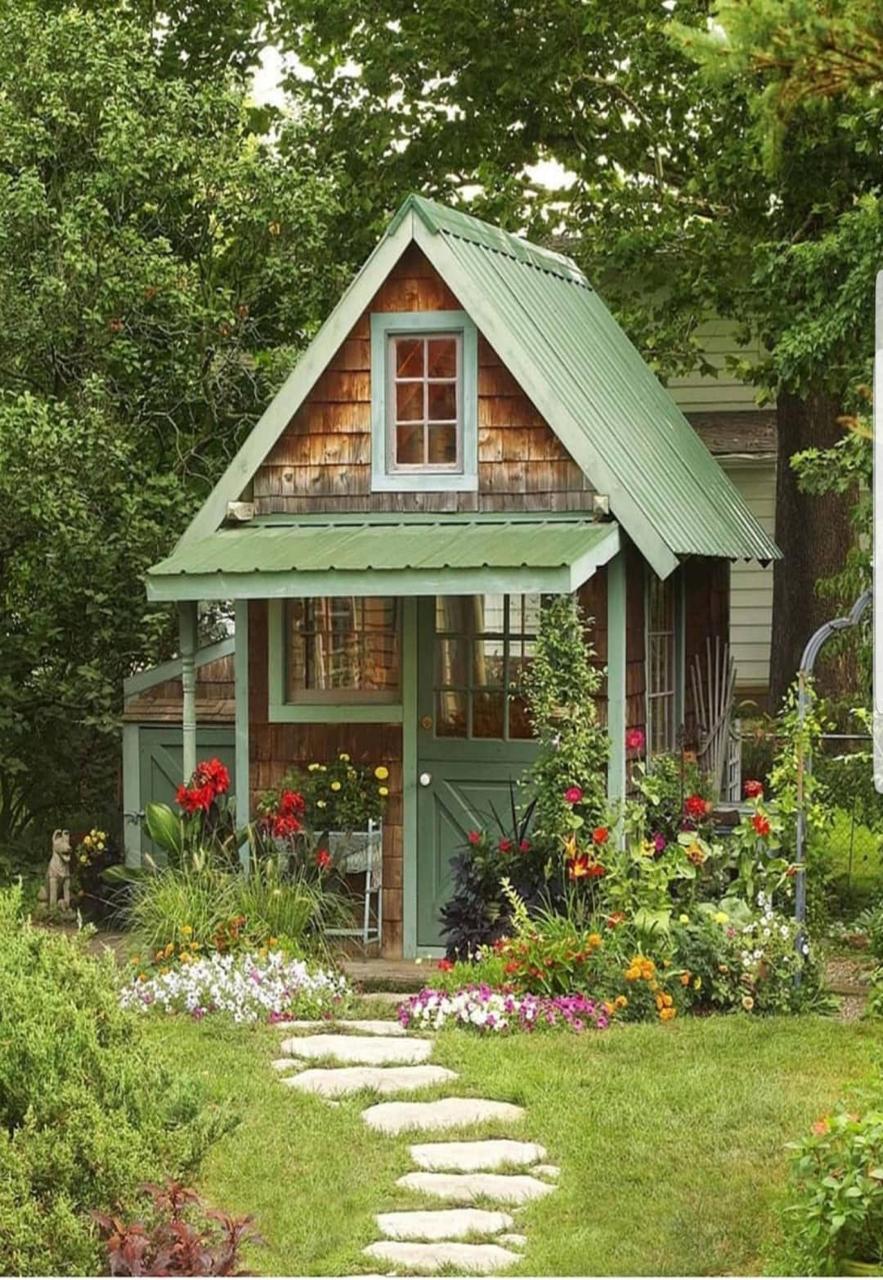 Cute Little Cottage House: A Dream Home for Many