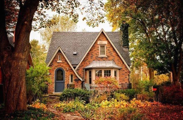 Cute Little Cottage House: A Dream Home for Many